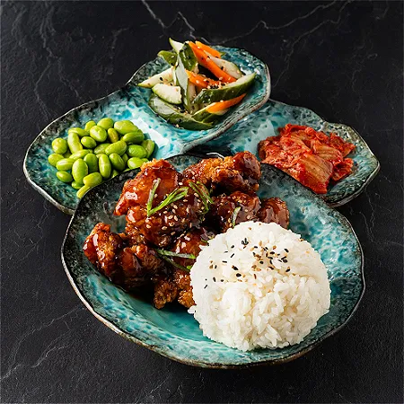 Soja & Garlic Chicken Bowl - Korean Fried Chicken Nieuwegein